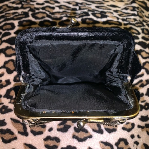 SOLD Vintage 1960s Small Black Velvet Purse With Chain and Clasp - Picture 2 of 4
